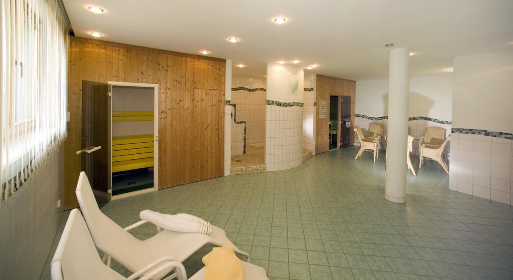 Gasthof Nindler Hotel Steindorf am Ossiacher See Bagian luar foto