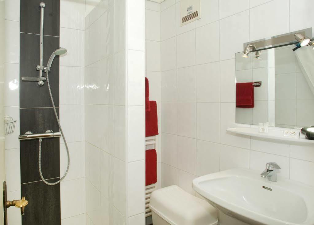 Gasthof Nindler Hotel Steindorf am Ossiacher See Bagian luar foto